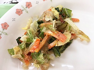 野菜のおかかマヨ和え　写真