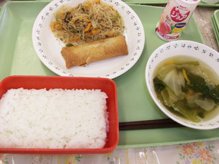 チャプチェ　給食の写真