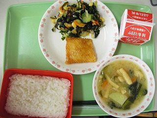 いかのレモン揚げ　給食の写真