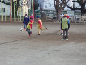 牛久小 外遊びの様子