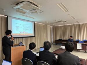 経営層への報告会
