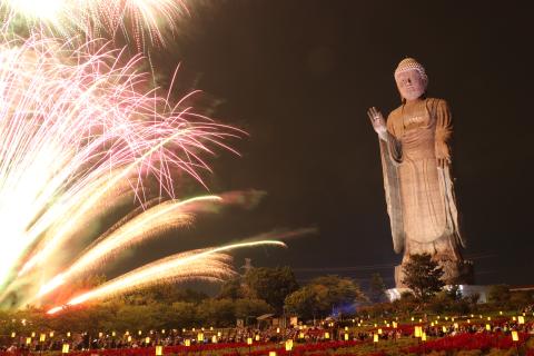 牛久大仏『万燈会』花火