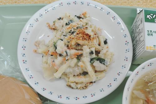 マカロニグラタン