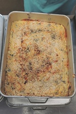 マカロニグラタン調理中.