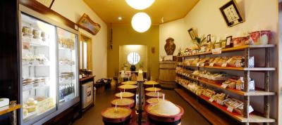 ヤマイチ味噌店内