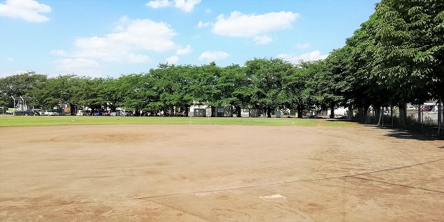 栄町運動広場
